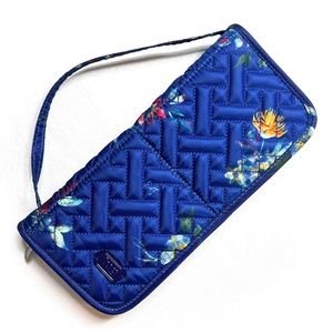 NWOT- Not used LUG Sleeper blue floral cosmetic brush travel bag/ organizer